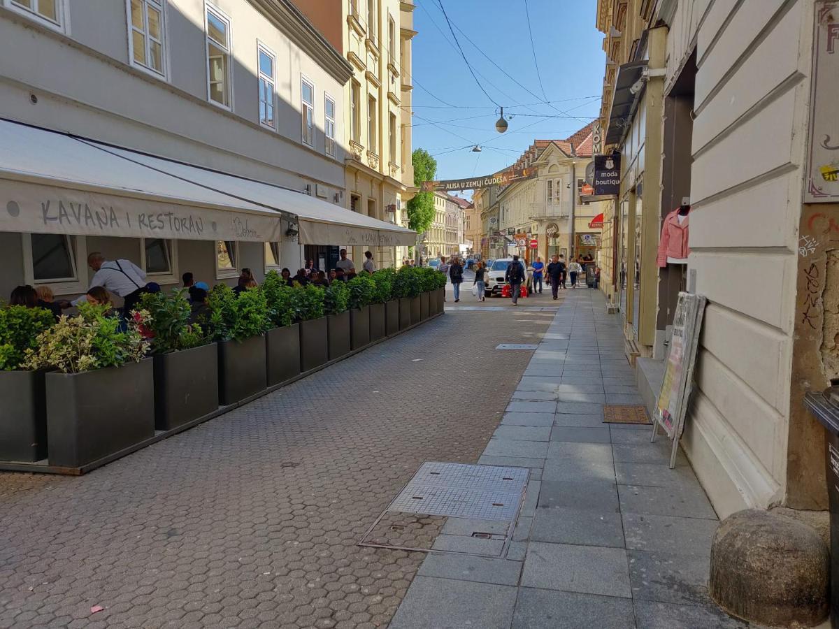 Metropolis Apartments Загреб Экстерьер фото